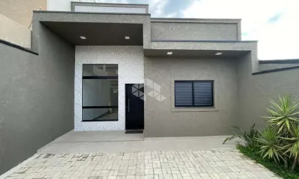 Casa à venda Térrea em Atibaia-SP com 3 dormitórios e 2 vagas de garagem