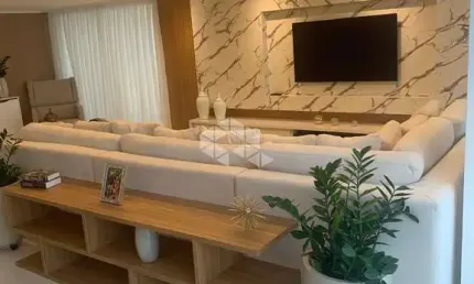 Casa no Condomínio Chácara Francesa (Jd. França / Zona Norte) com 383m2