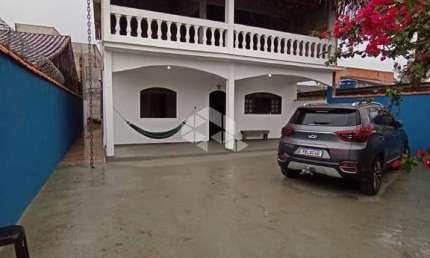 Casa com 4 quartos, 5 vagas e 250m² à venda por 480.000