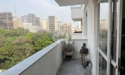 Apartamento no Jardim Paulista de 165m² com vista livre