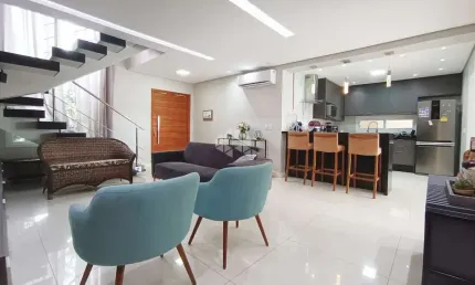 Casa de 3 Dormitorios com 2 Vagas cobertas em Gravatai