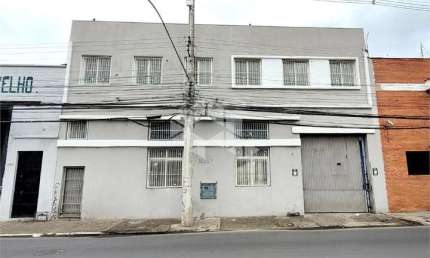 Deposito com 12 Vagas de Garagem no Bairro Floresta, em Porto Alegre