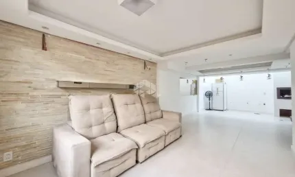 Apartamento 4 Dormitorios no Bairro Humaita em Porto Alegre