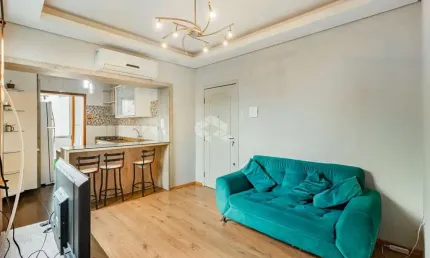Apartamento 2 dormitórios no bairro  Naveganes, em Porto Alegre