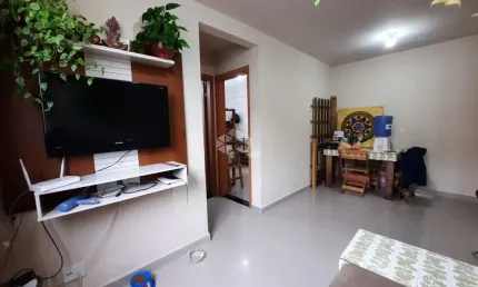 Apartamento de 2 Dormitorios com 1 vaga no Bairro Humaita