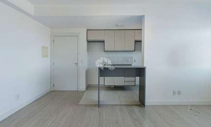 Apartamento de 2 dormitórios,  1 vaga de garagem Bairro Humaitá, em Porto Alegre.