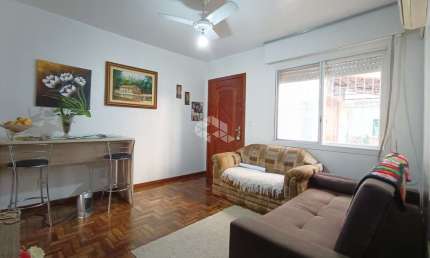 Apartamento 1 dormitório, térreo no Bairro Humaitá, Aceita Financiamento e FGTS!