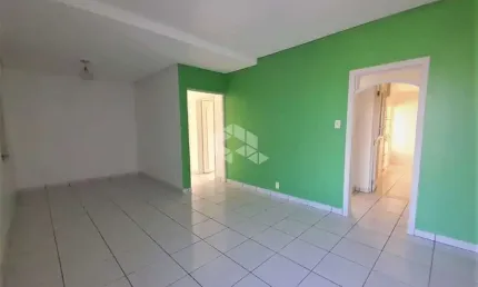 Apartamento 3 Dormitórios, reformado , pátio e 1 vaga de garagem no Bairro Passo Dareia.