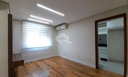 Apartamento 2 dormitórios, semimobiliado, no bairro Jardim Lindóia, em Porto Alegre. Aceita financiamento e FGTS.