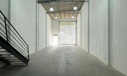 Pavilhão a venda no Bairro Santa Maria Goretti, em Porto Alegre