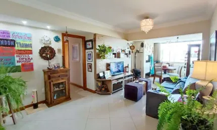 Apartamento 2 dormitorios com suite, sacada, vista, andar alto, 2 vagas cobertas 84m2