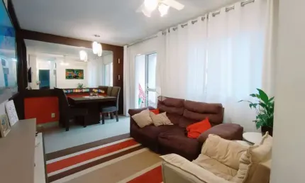 Apartamento de 3 dormitórios com sacada e 1 suíte, 1 vaga de garagem no Bairro Humaita