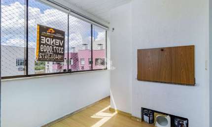 Apartamento de 2 dormitórios, sacada com churrasqueira no Bairro Humaita