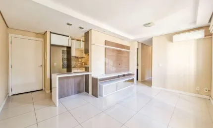 Apartamento 3 dormitórios, suíte, 2 banheiros, sacada 1 vaga de garagem no bairro Humaitá, em Porto Alegre.