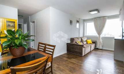 Apartamento de 3 Dormitórios com 2 Vagas no Bairro Humaita, em Porto Alegre