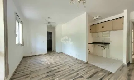 Apartamento 2 dormitórios, 1 vaga de garagem com pátio no bairro humaitá, em porto alegre
