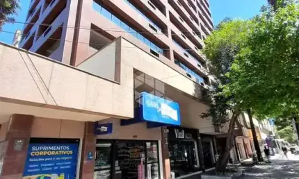Sala Comercial, reformada, elevador no bairro Mont Serrat, em Porto Alegre