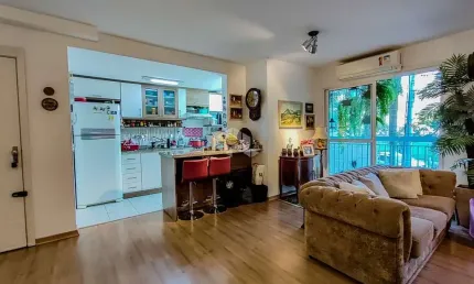 Apartamento de 3 quartos, com sacada, no bairro Araçaí, em Porto Alegre!