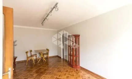 Apartamento de 2 Dormitórios no Bairro Auxiliadora em Porto Alegre