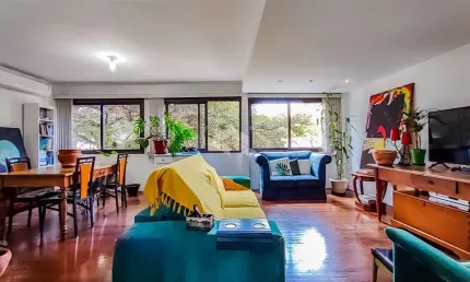 Apartamento 4 dormitórios, 144m² de área privativa, 1 vaga, em Porto Alegre.