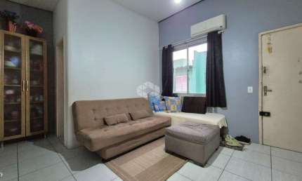 Apartamento de 1 dormitório e 1 vaga de garagem, no bairro Humaitá, em Porto Alegre.