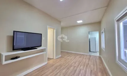 Apartamento de 2 dormitórios, no bairo Floresta, em Porto Alegre.