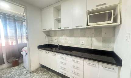 Apartamento de 1 dormitório no bairro Humaitá em Porto Alegre.