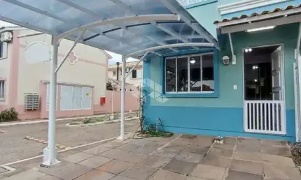 Casa em condomínio fechado, 3 dormitórios sendo 1 suíte americana,com Vaga de Garagem dupla coberta no Bairro Humaita, em Porto Alegre