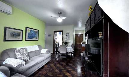 Apartamento com 3 dormitórios,  no bairro  Passo da Areia, em Porto Alegre.
