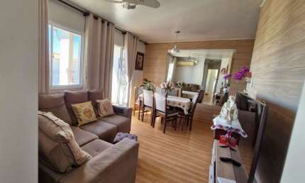 Apartamento 3 dormitórios, mobiliado, sacada, elevador e 2 vagas de garagem no bairro Humaitá,  em Porto Alegre.