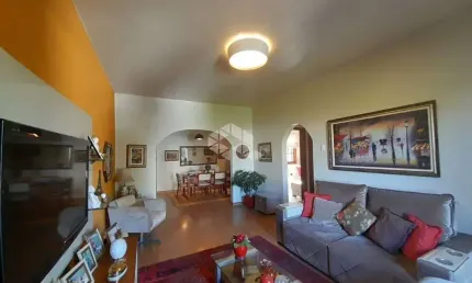 partamento 2 dormitórios, semimobiliado, sacada, churrasqueira, no bairro Floresta,  em Porto Alegre. Aceita Fgts e financiamento.
