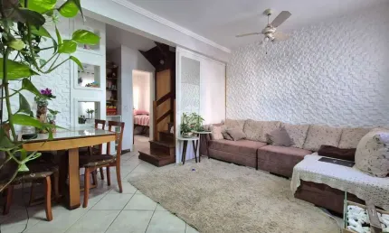 Apartamento de 3 dormitórios e 2 vagas de garagem, no bairro Humaitá, em Porto Alegre.