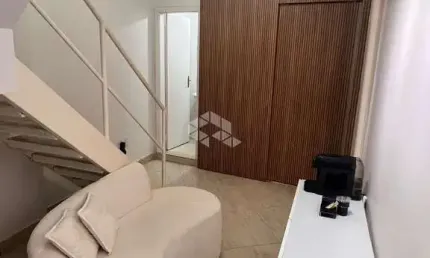Sala comercial, no bairro São Geraldo, em Porto Alegre.