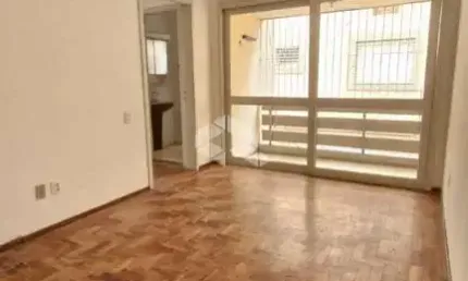 Apartamento de 2 dormitórios e 1 vaga de garagem, no bairro Passo D'Areia, em Porto Alegre.