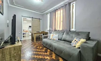 Apartamento Garden de 2 dormitórios no Bairro São João em Porto Alegre.