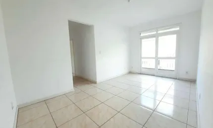 Apartamento de 2 dormitórios com sacada no bairro São João em Porto Alegre