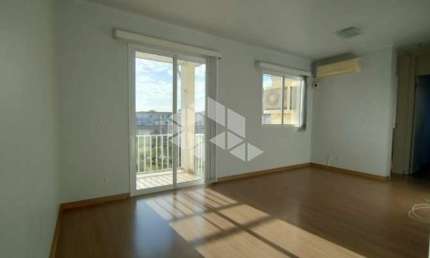 Apartamento de 2 dormitórios e 1 vaga de garagem, no bairro Humaitá, em Porto Alegre.