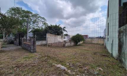 Terreno plano à venda, no Jardim São Pedro, em Porto Alegre.