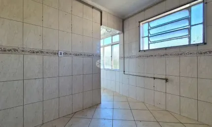 Apartamento de 3 dormitórios, no bairro Humaitá, em Porto Alegre.