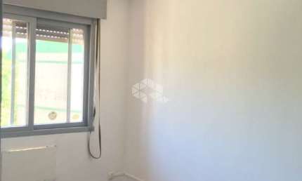 Apartamento de 2 dormitórios, no bairro Humaitá, em Porto Alegre.
