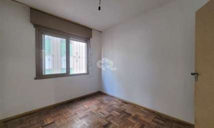 Apartamento de 3 dormitórios, no bairro Humaitá, em Porto Alegre.
