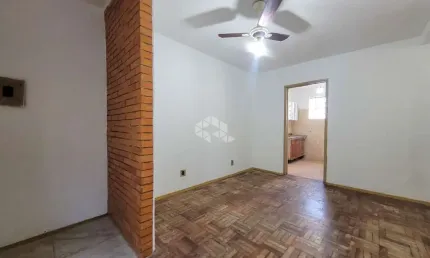 Apartamento de 3 dormitórios, no bairro Humaitá, em Porto Alegre.