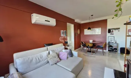 Apartamento de 2 dormitórios e 1 vaga de garagem, no bairro humaitá, em porto alegre.