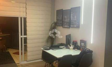 APARTAMENTO COM 2 DORMITÓRIOS NO BAIRRO BARREIROS - SÃO JOSÉ/SC.