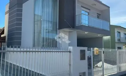 Casa com 3 quartos à venda na Servidão Cláudio Antônio Schmidt, 268, Praia Comprida, São José
