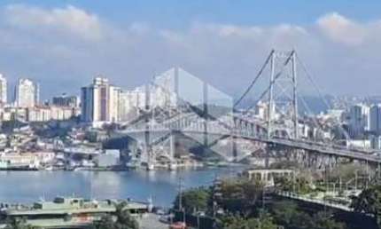 APARTAMENTO DE 2 QUARTOS NO CENTRO - FLORIANÓPOLIS/SC