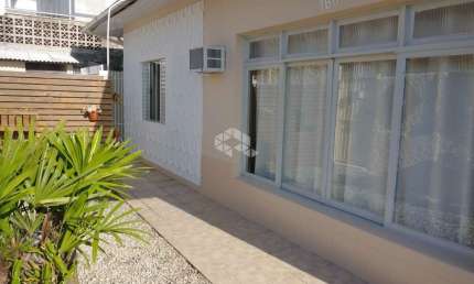 CASA COM 3 QUARTOS NO BAIRRO SACO DOS LIMÕES - FLORIANÓPOLIS/SC