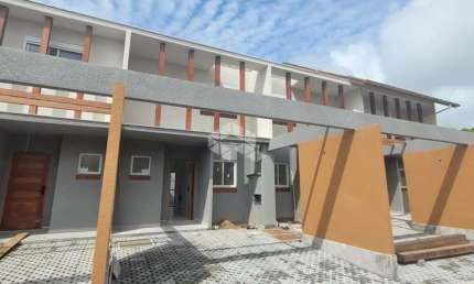 CASA EM CONDOMÍNIO DE DOIS QUARTOS NO MORRO DAS PEDRAS EM FLORIANÓPOLIS/SC