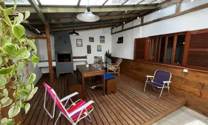 CASA COM 2 DORMITÓRIOS, SEMI MOBILIADA EM SÃO JOÃO DO RIO VERMELHO - FLORIANÓPOLIS SC