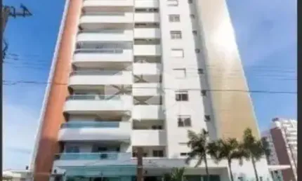 Apartamento de 3 dormitórios mobiliado na agronômica com vista ao mar.